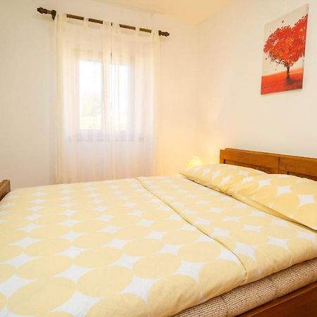 Apartment Nives Umag Bagian luar foto